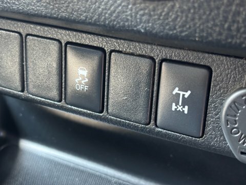 Toyota HILUX D-4d 150 Active 4Wd Single Cab 23231 White #24