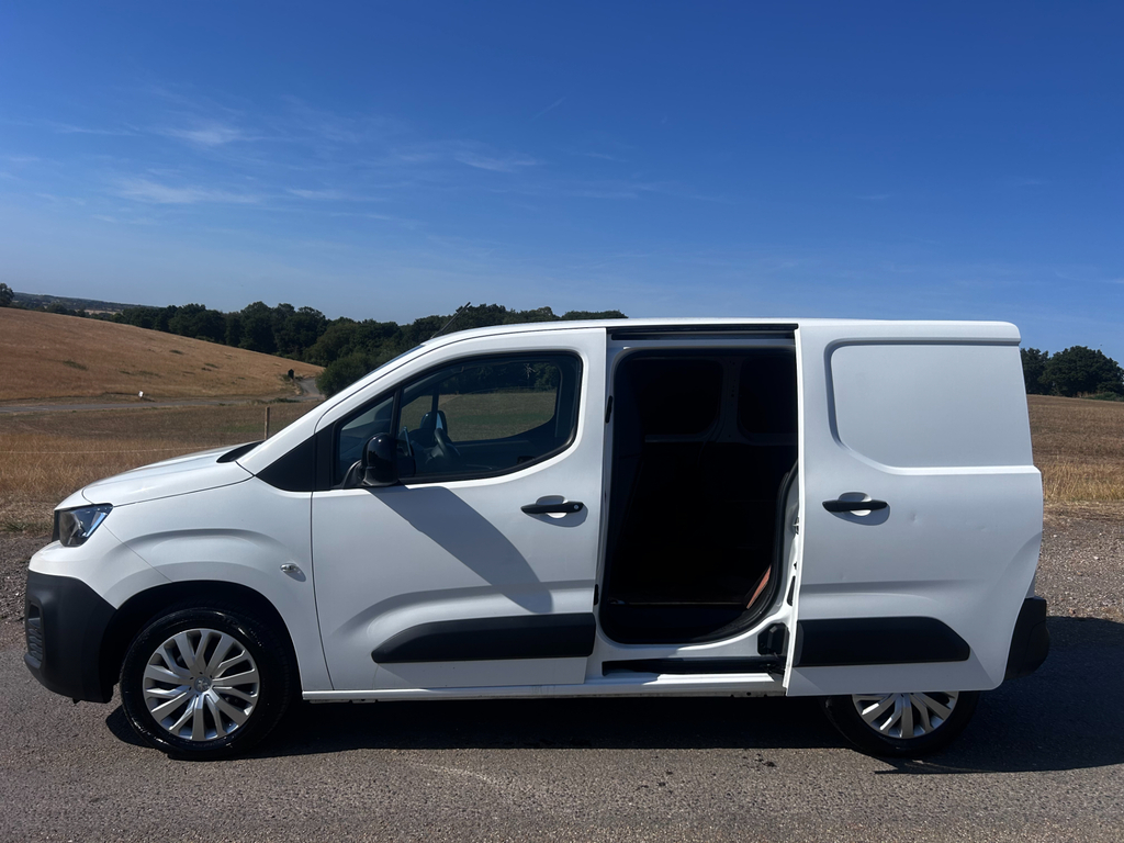 Peugeot Partner 1.5 Bluehdi 1000 Professional Premium Standard Pan White #9