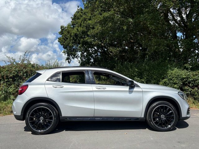 Mercedes-Benz GLA Class 2018 2.1 Gla220d Amg Line Premium Suv Black #5