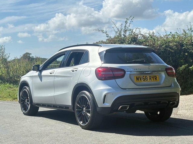 Mercedes-Benz GLA Class 2018 2.1 Gla220d Amg Line Premium Suv Black #6