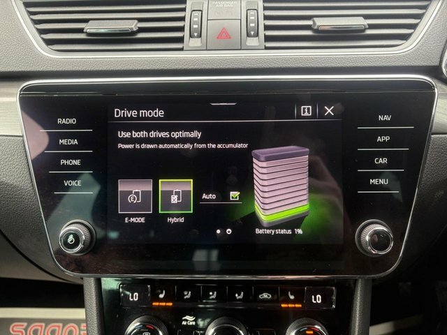 Skoda Superb 1.4 Tsi Iv 13Kwh Se L Plug-in Dsg Blue #25