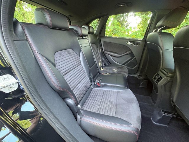 Mercedes-Benz B Class 1.5 B180d Se Mpv 7G-dct Euro 6 Ss 1 Blue #28