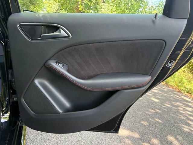 Mercedes-Benz B Class 1.5 B180d Se Mpv 7G-dct Euro 6 Ss 1 Blue #46