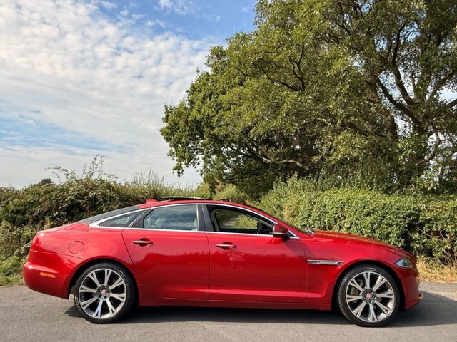 Jaguar XJ 2017 3.0D V6 Portfolio Saloon Euro Red #5