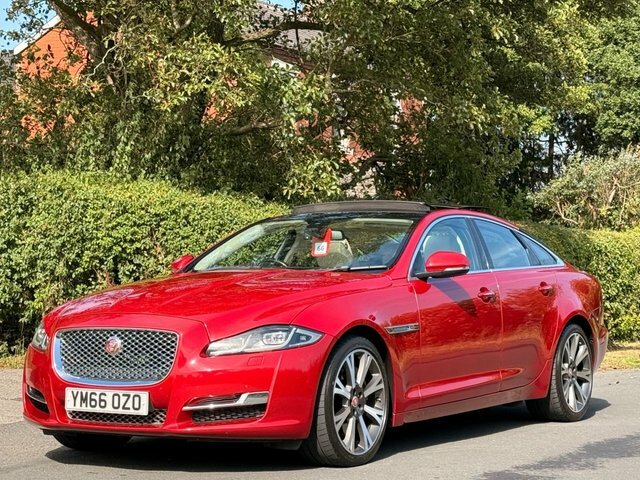 Jaguar XJ 2017 3.0D V6 Portfolio Saloon Euro Red