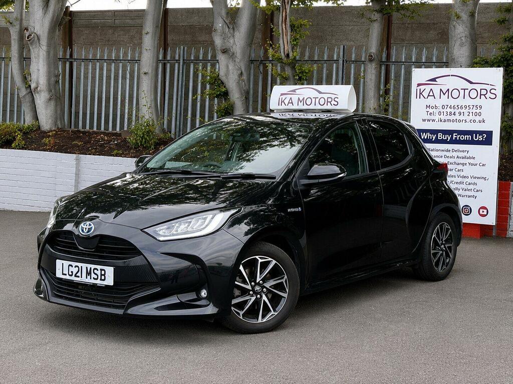 Toyota Yaris Design Black #2