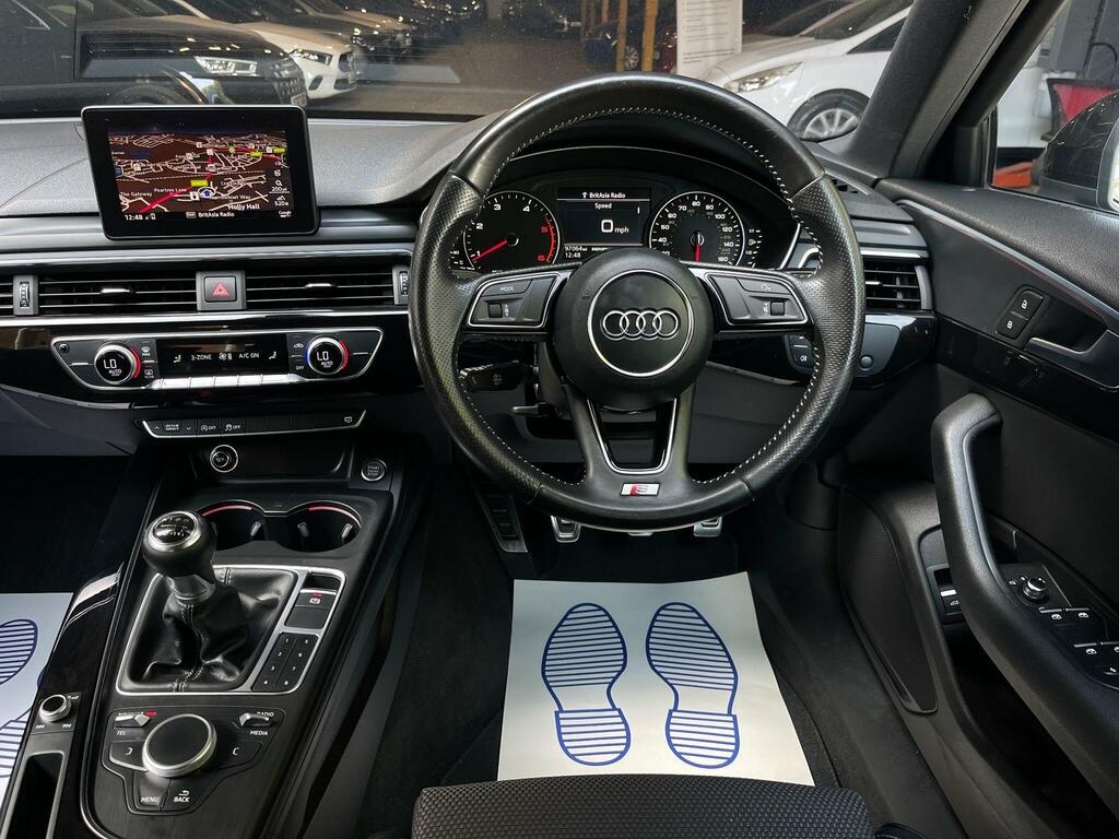 Audi A4 Sport Black #3