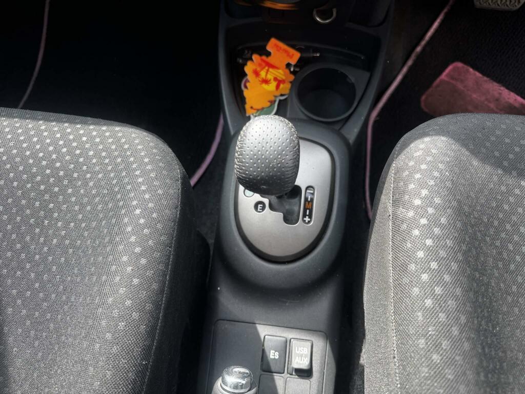 Toyota Yaris T Spirit Black #6