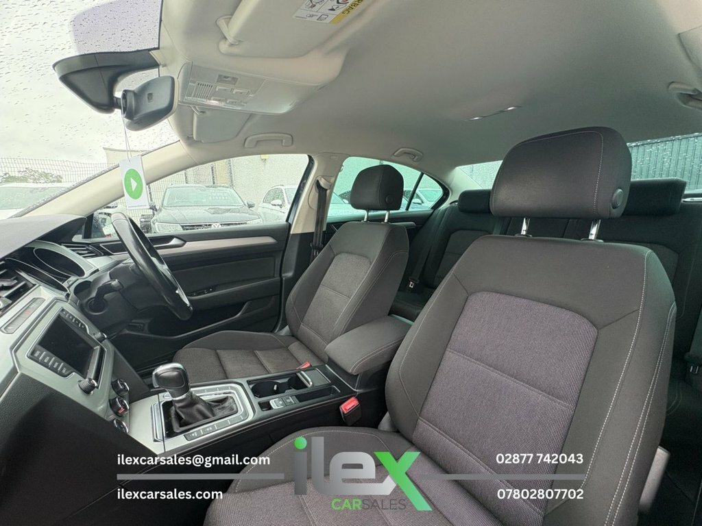 Volkswagen Passat 2.0 Se Business Tdi White #9
