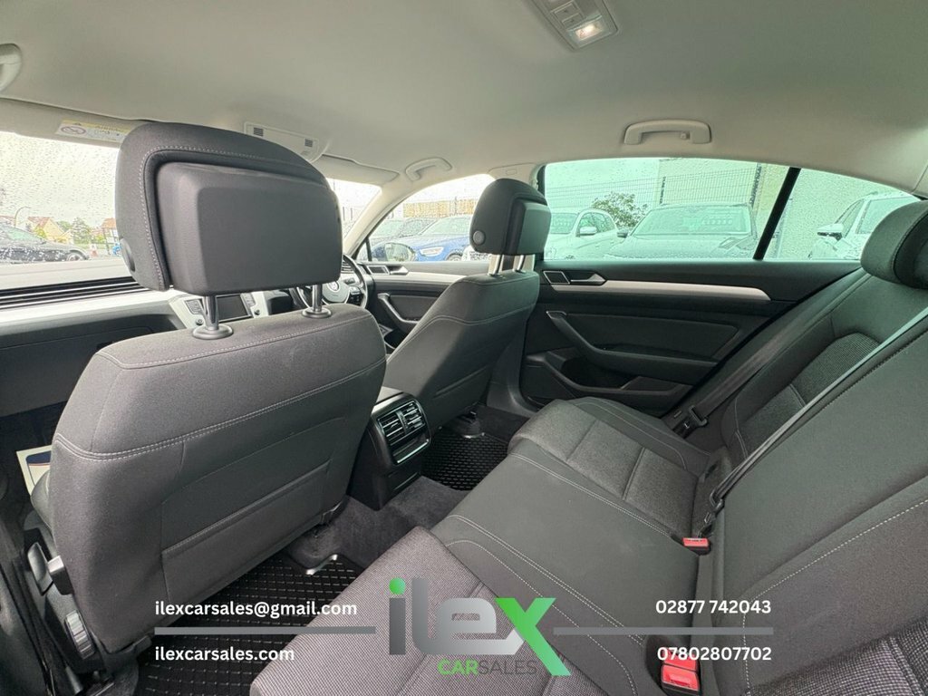 Volkswagen Passat 2.0 Se Business Tdi White #10