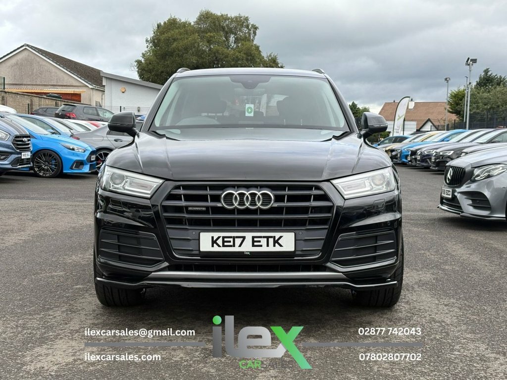 Audi Q5 2L Sport Black #2