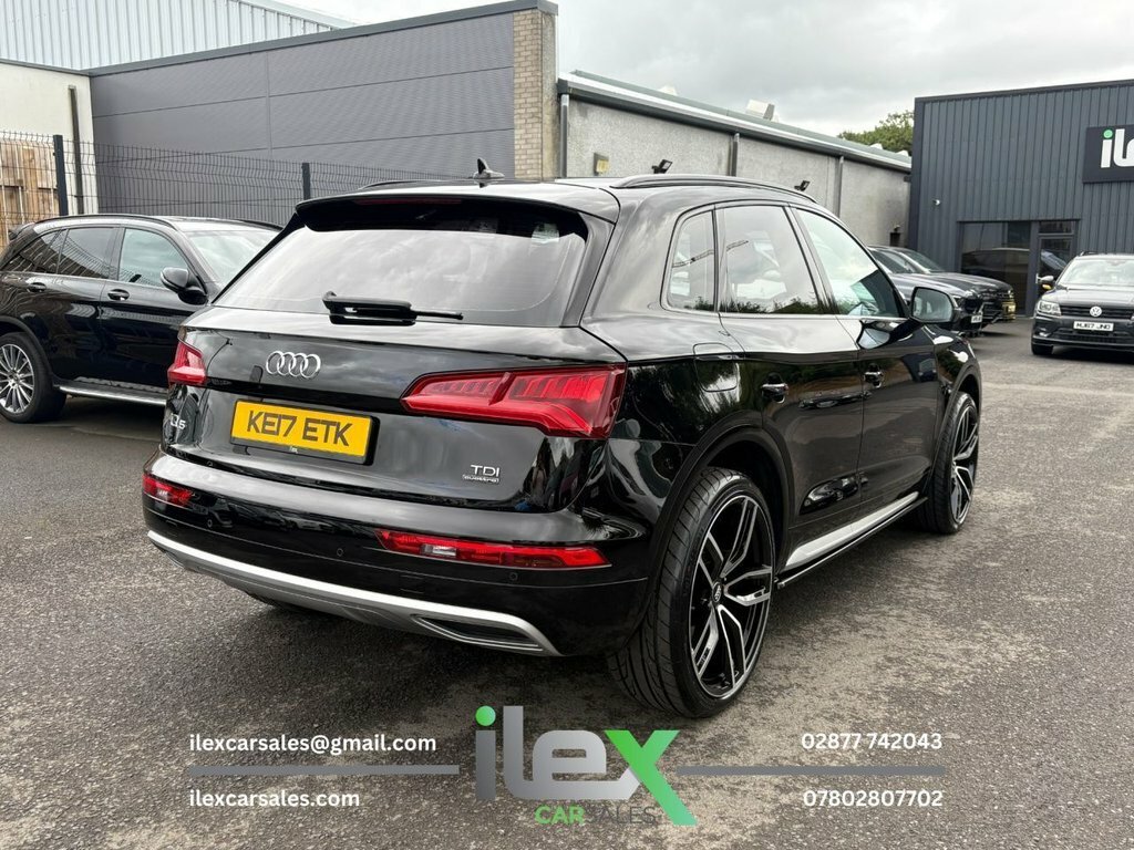 Audi Q5 2L Sport Black #5