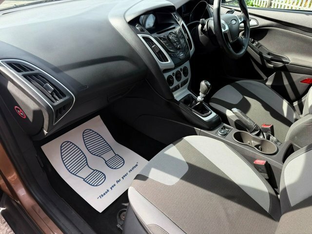 Ford Focus 1.6 Zetec S Tdci Black Low Tax Bluet Black #12