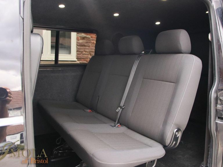 Volkswagen Transporter Transporter 2.0 Tdi T30 Highline Dsg Fwd Swb Euro KM20NZC Black #4