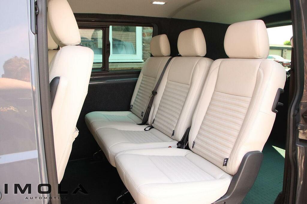 Volkswagen Transporter Transporter 2.0 Tdi T32 Highline Kombi Fwd Swb Eur RO23NZR Grey #4