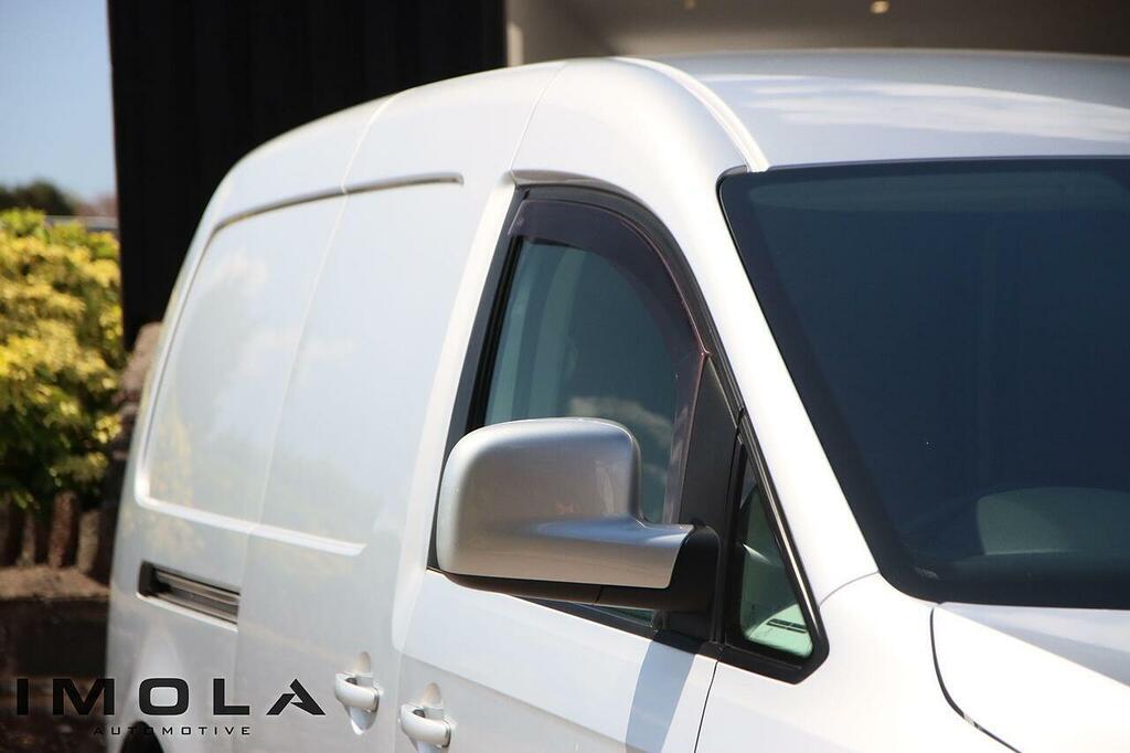 Volkswagen Caddy Maxi 2L Startline 6Dr White #8