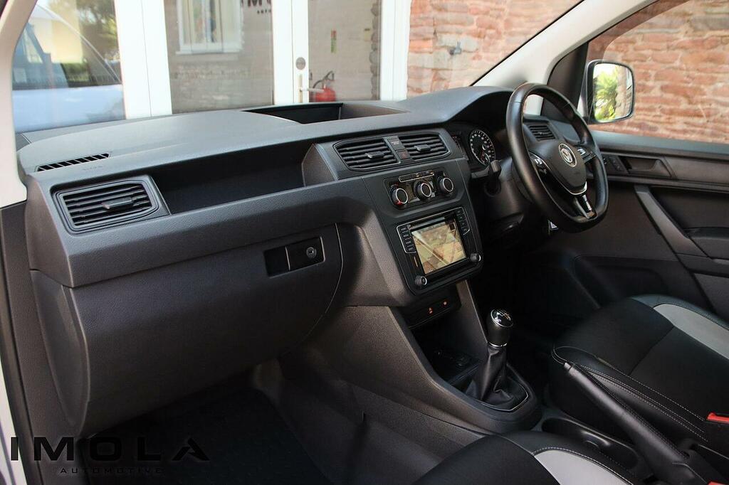 Volkswagen Caddy Maxi 2L Startline 6Dr White #18