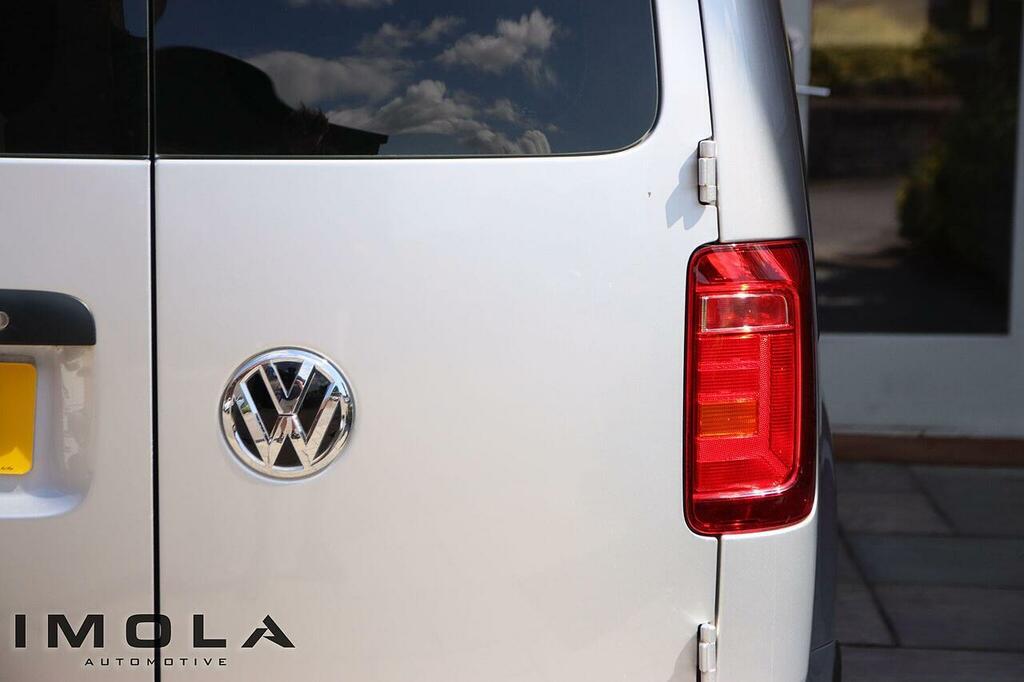 Volkswagen Caddy Maxi 2L Startline 6Dr White #40