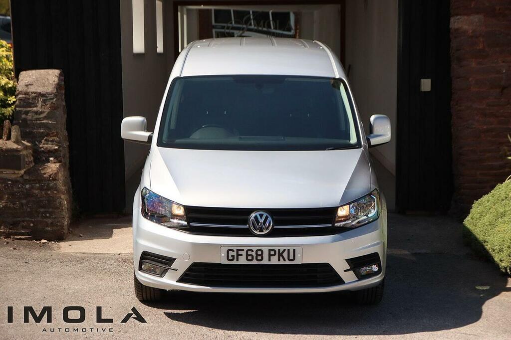 Volkswagen Caddy Maxi 2L Startline 6Dr White #10