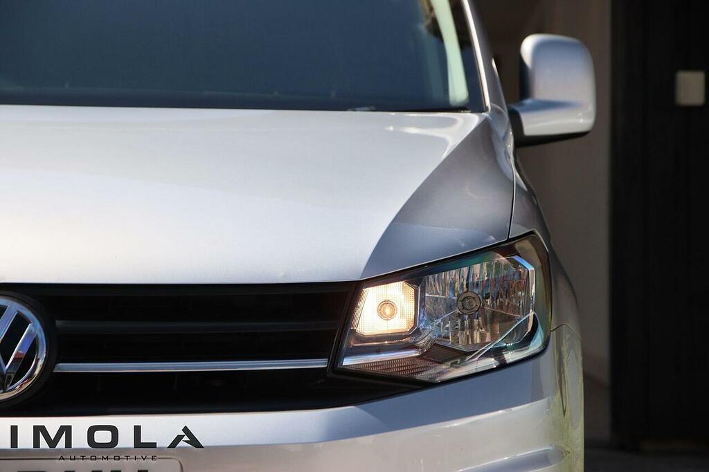 Volkswagen Caddy Maxi 2L Startline 6Dr White #12