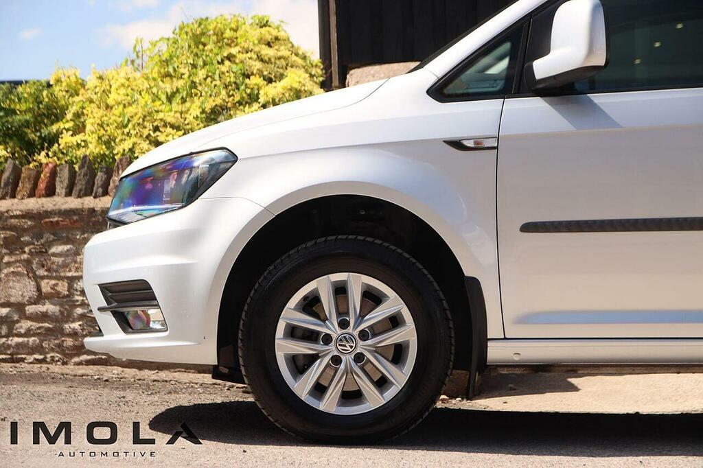 Volkswagen Caddy Maxi 2L Startline 6Dr White #16