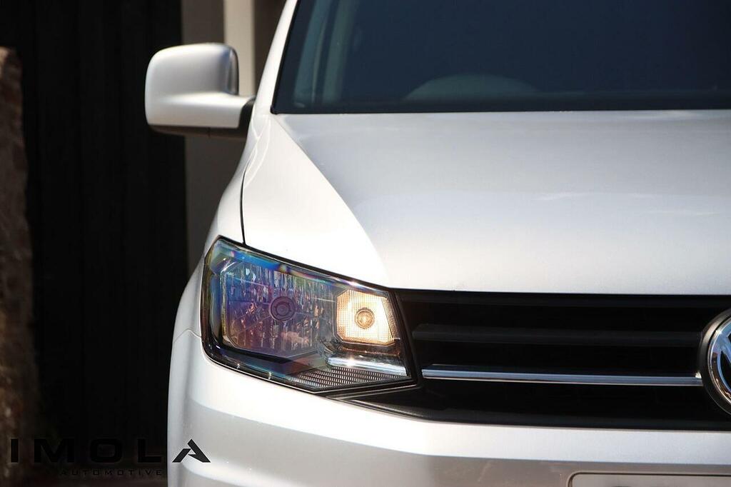 Volkswagen Caddy Maxi 2L Startline 6Dr White #11