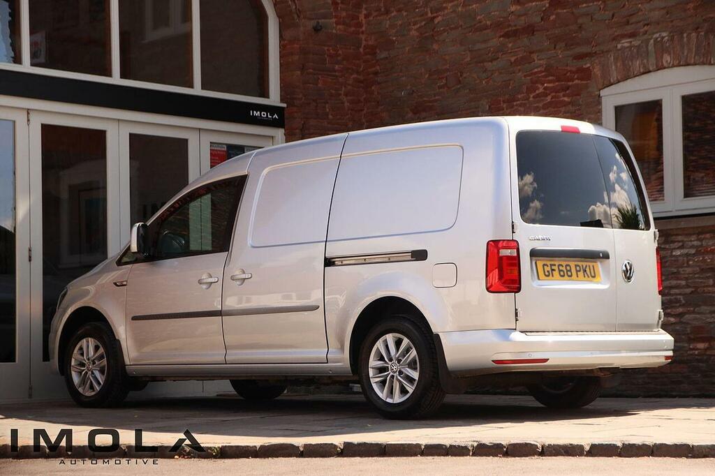 Volkswagen Caddy Maxi 2L Startline 6Dr White #38