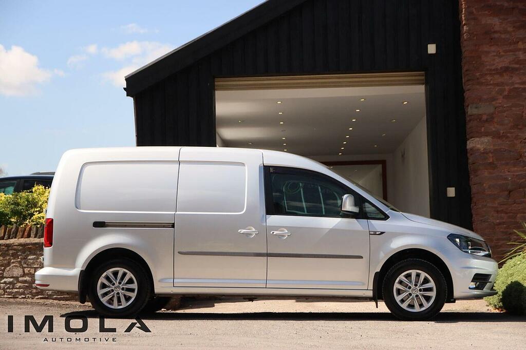 Volkswagen Caddy Maxi 2L Startline 6Dr White #17