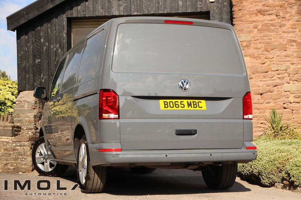 Volkswagen Transporter T32 2.0 Tdi 200 Bhp Lwb Highline Dsg Kombi Red #31