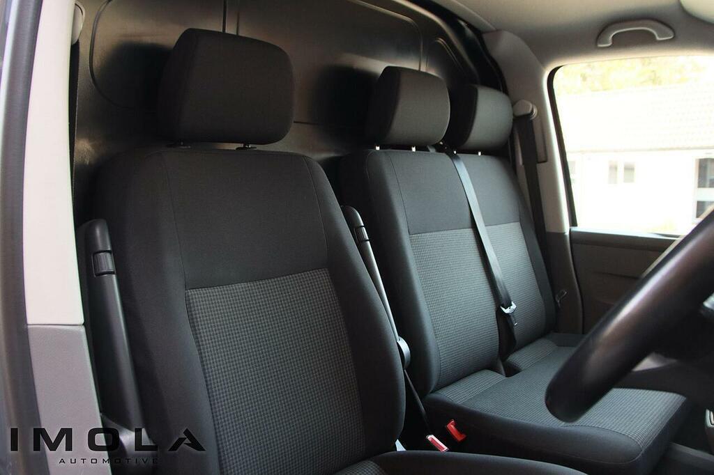 Volkswagen Transporter T32 2.0 Tdi 200 Bhp Lwb Highline Dsg Kombi Red #36
