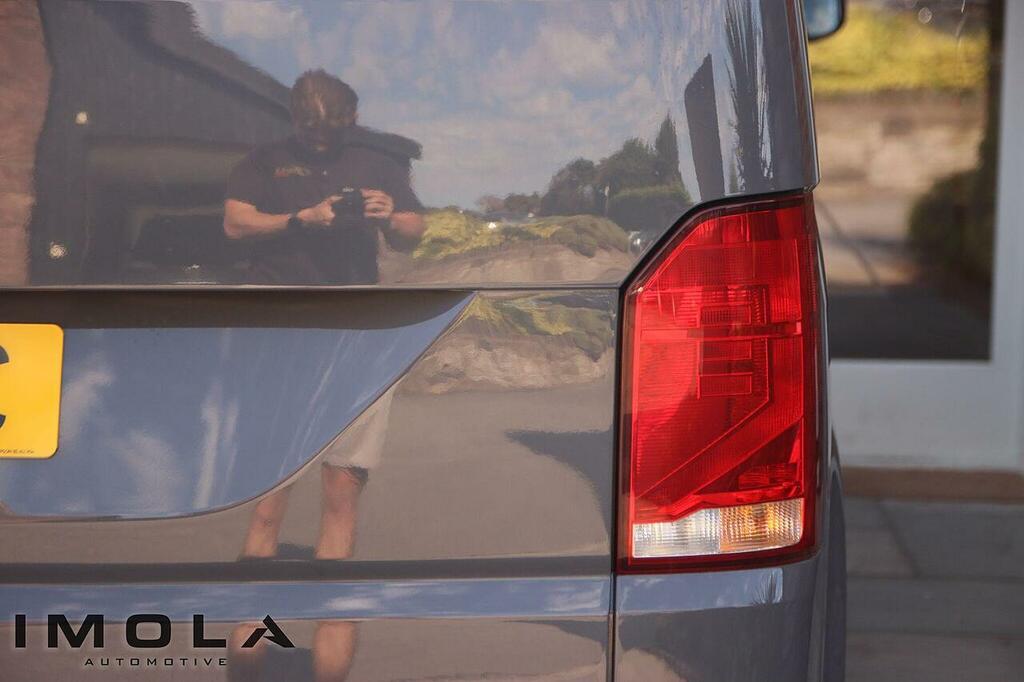 Volkswagen Transporter T32 2.0 Tdi 200 Bhp Lwb Highline Dsg Kombi Red #40