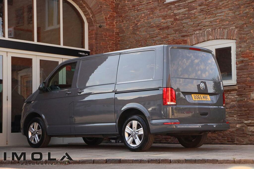 Volkswagen Transporter T32 2.0 Tdi 200 Bhp Lwb Highline Dsg Kombi Red #38
