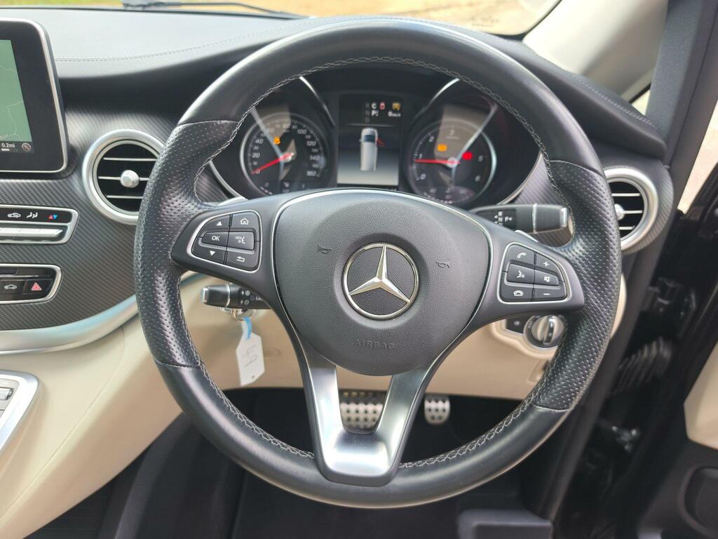 Mercedes-Benz V Class V 250 D Amg Line Black #7
