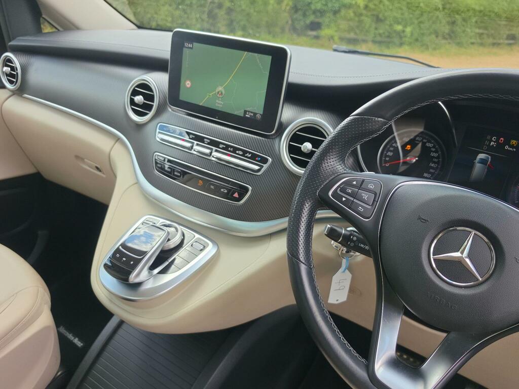 Mercedes-Benz V Class V 250 D Amg Line Black #19