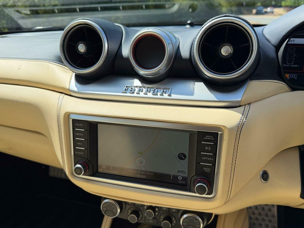 Ferrari California Convertible 3.8 Red #19