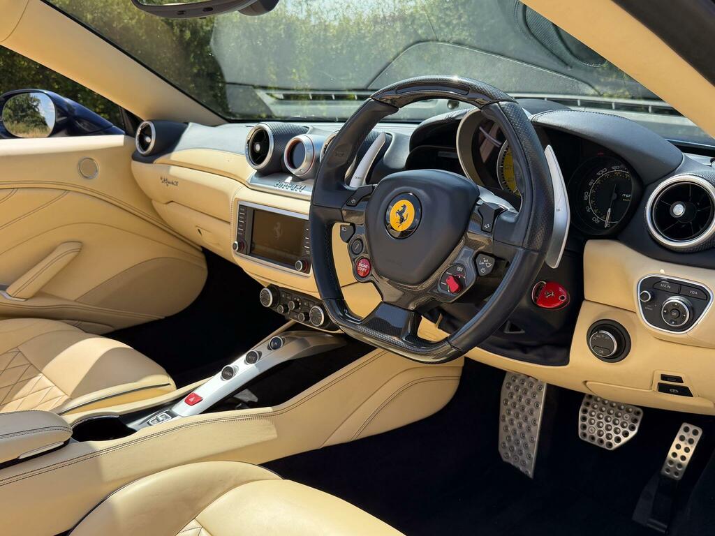 Ferrari California Convertible 3.8 Red #16
