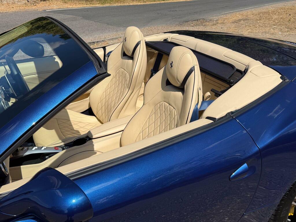 Ferrari California Convertible 3.8 Red #15
