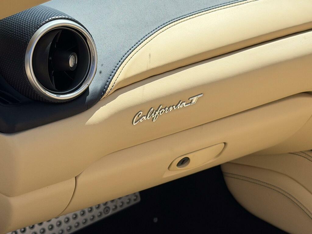 Ferrari California Convertible 3.8 Red #12
