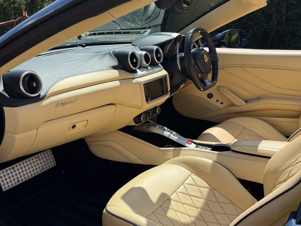 Ferrari California Convertible 3.8 Red #13