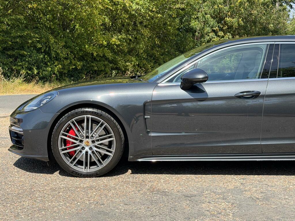 Porsche Panamera Petrol  #4