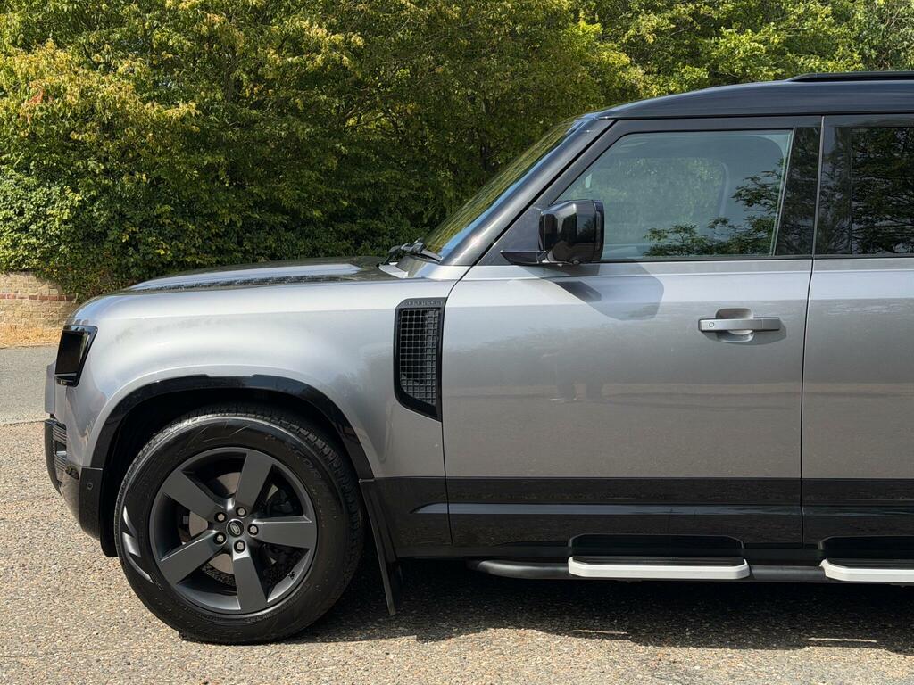 Land Rover Defender 110 3.0 D300 X-dynamic S 110 Estate Black #13