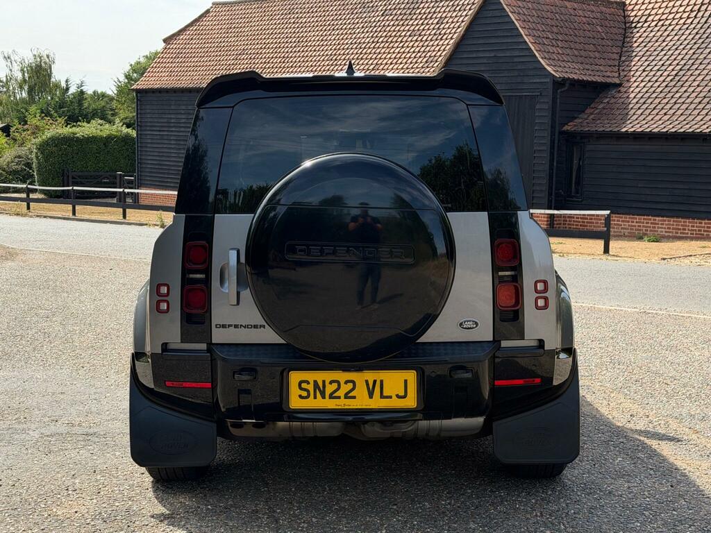 Land Rover Defender 110 3.0 D300 X-dynamic S 110 Estate Black #12