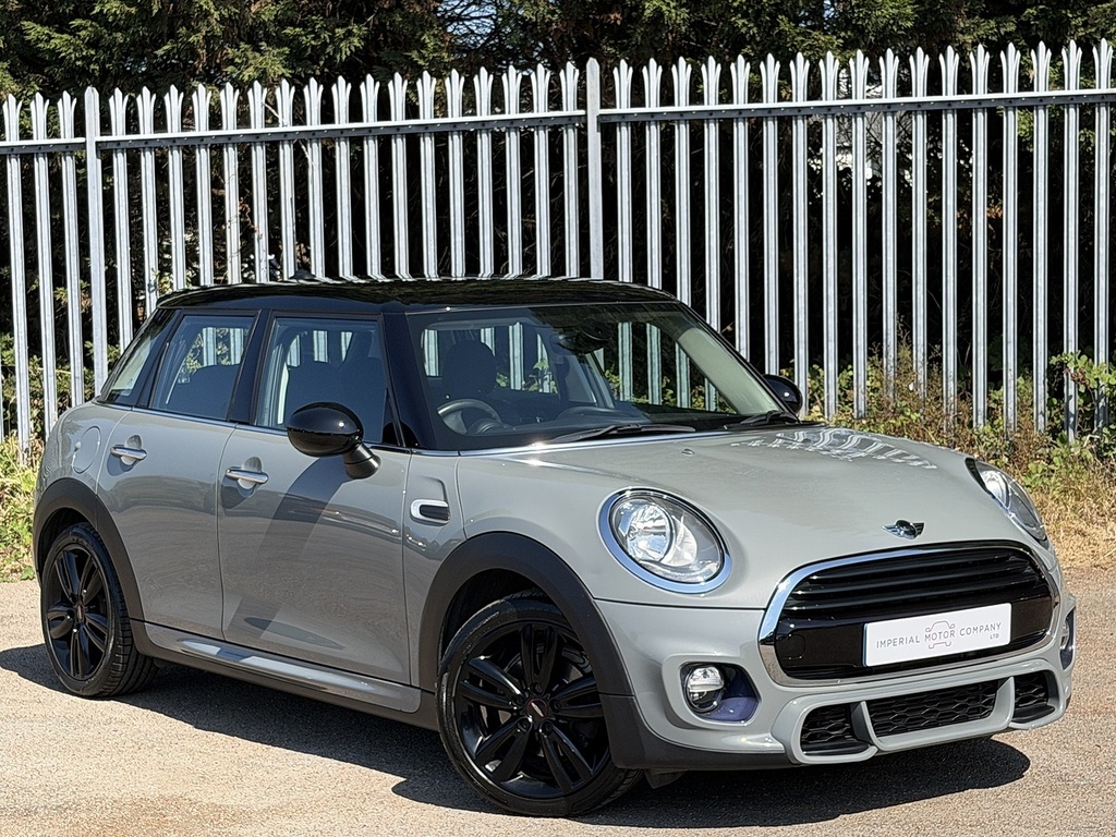 Mini Hatch Cooper Grey