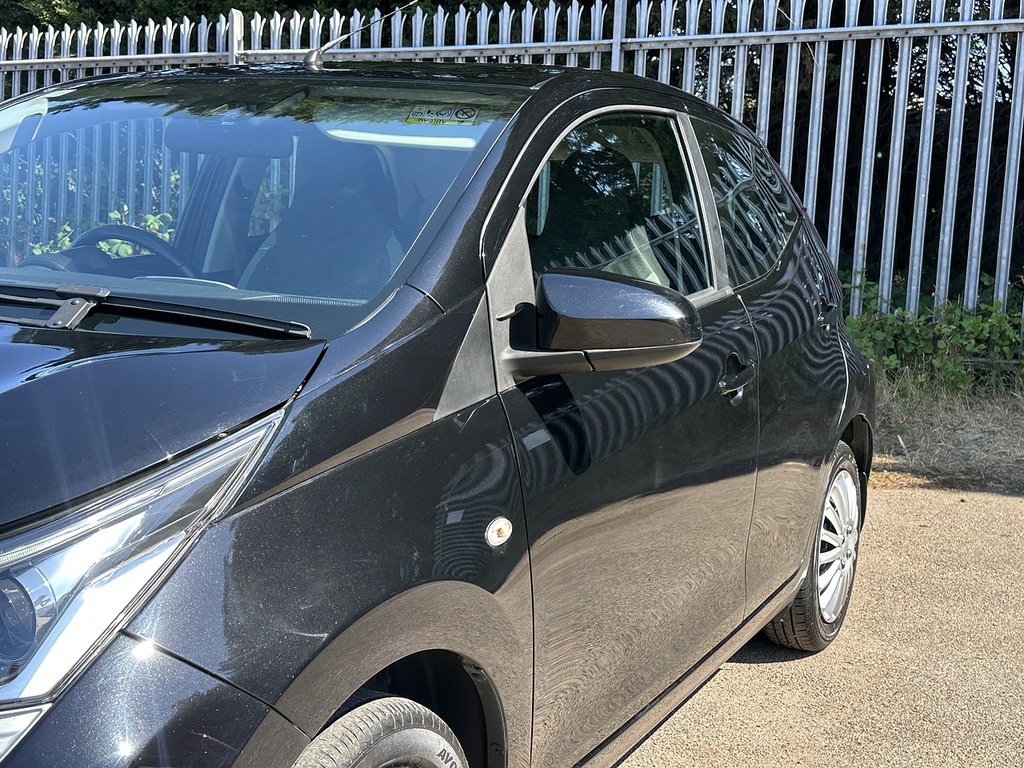 Toyota Aygo Vvt-i X-play GF70RVP Black #5
