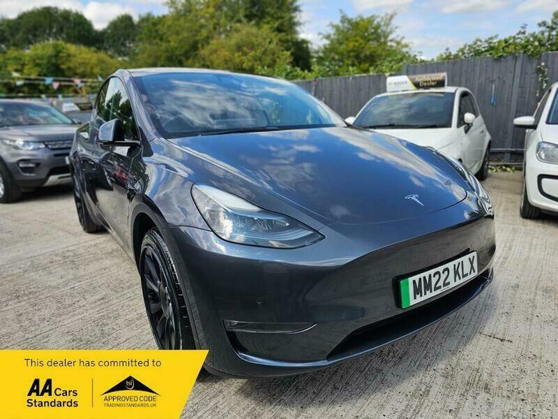Tesla Model Y Dual Motor Long Range Grey
