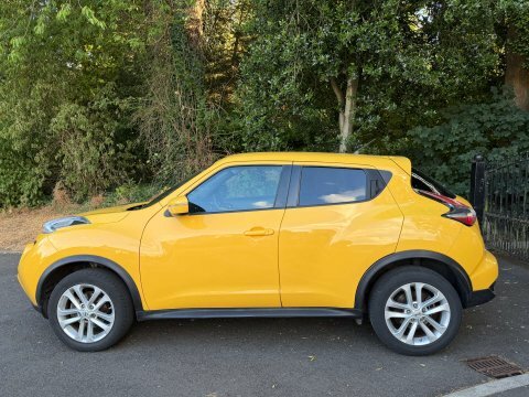 Nissan Juke 1.2 Dig-t Acenta Premium 6Spd Euro 5 S S Yellow #4
