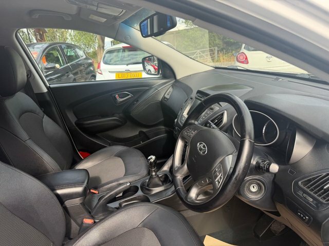 Hyundai Ix35 1.7 Crdi Se Suv Euro 5 S S Na White #6