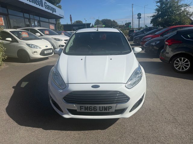 Ford Fiesta 1.5 Tdci Titanium Hatchback Euro White #6
