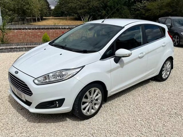 Ford Fiesta 1.5 Tdci Titanium Hatchback Euro White