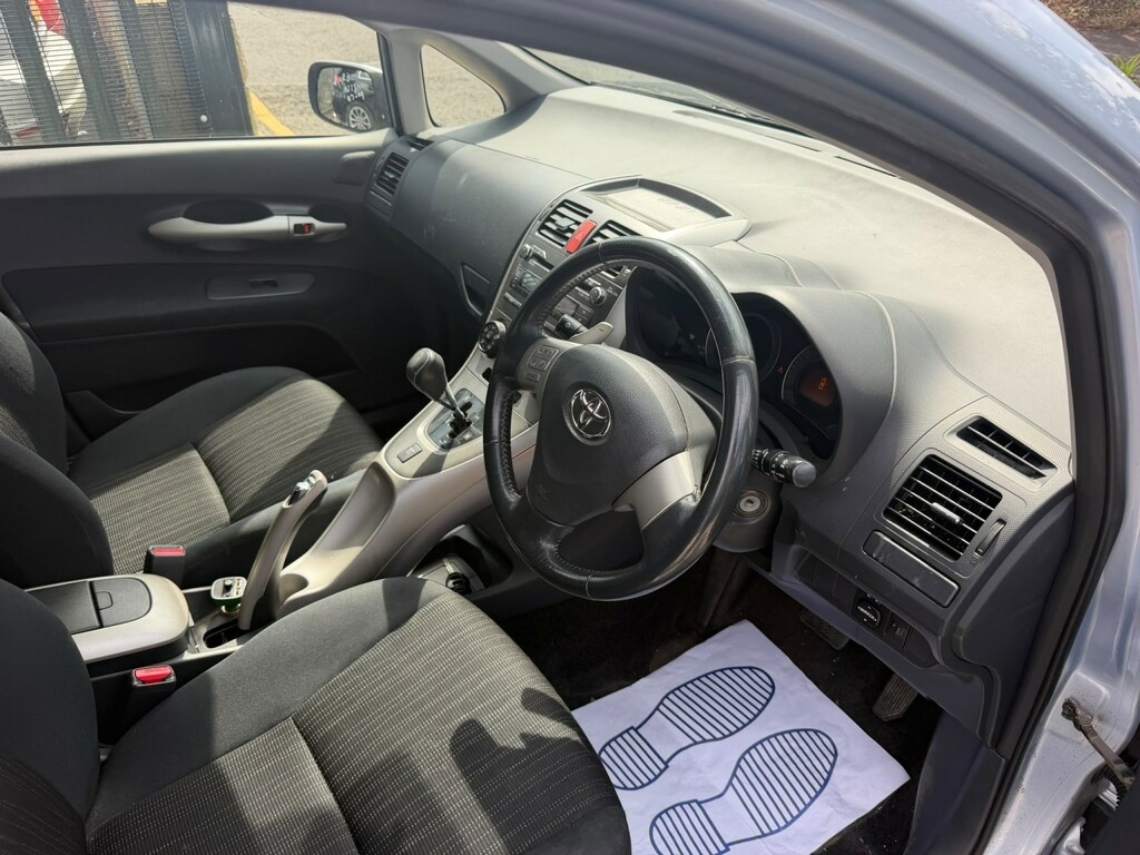 Toyota Auris 1.6 Vvti Tr Silver #9